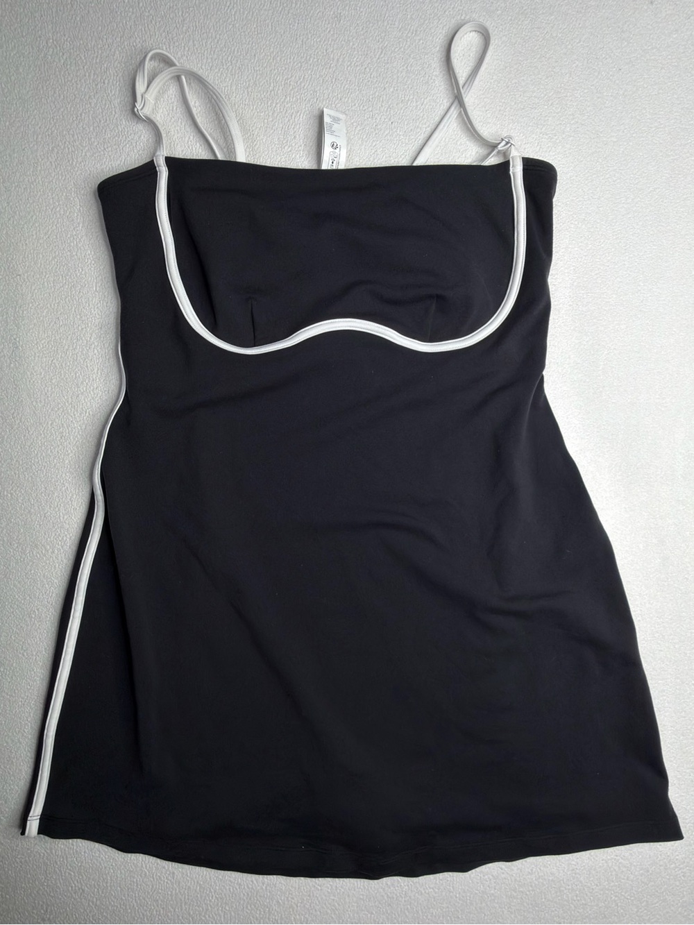 Alo Airbrush Streamlined Dress•Black/White 🖤🤍 - Picture 4 of 14